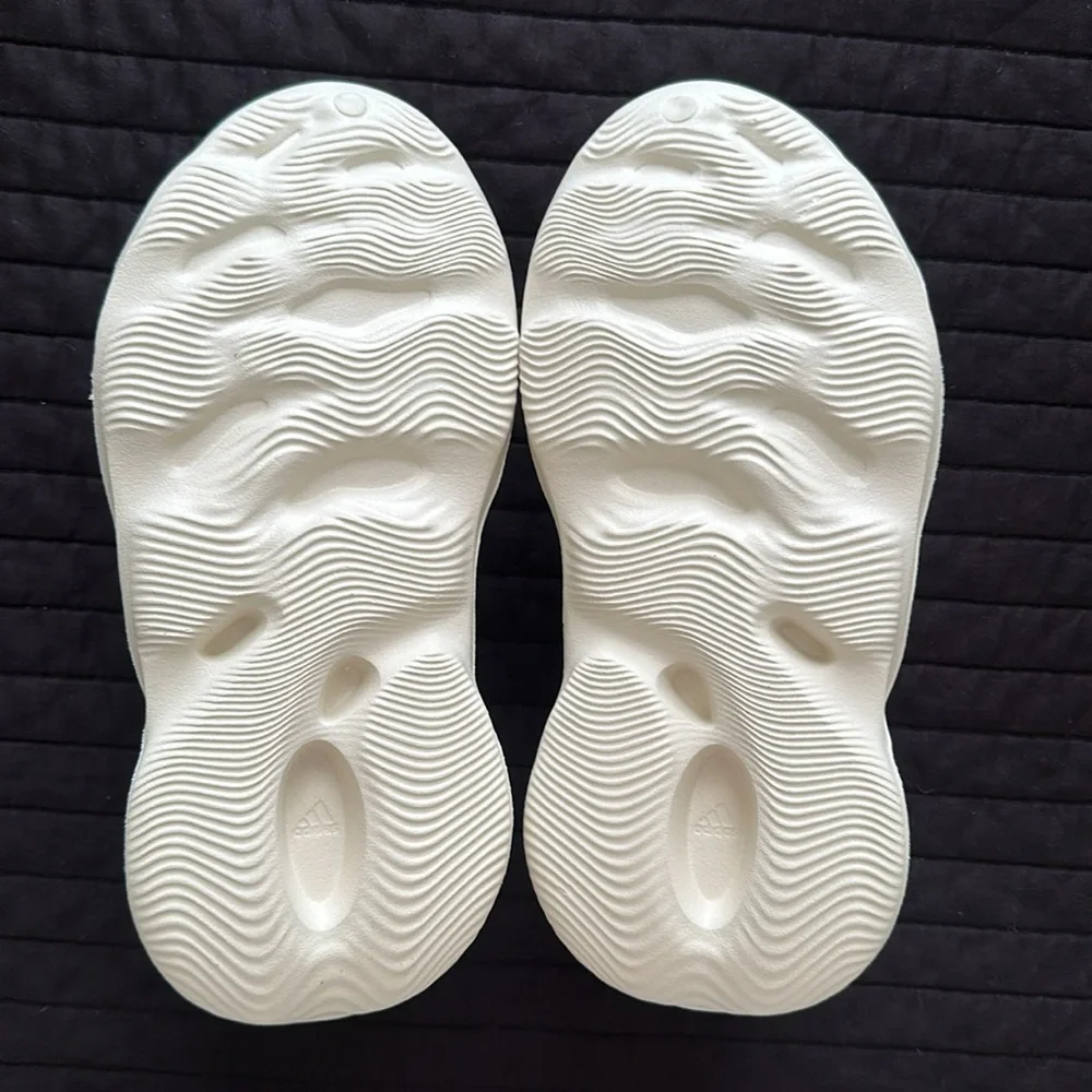 Yeezy foam runner SAND - Picture 4 of 7